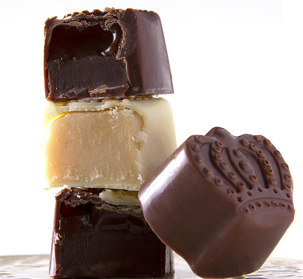 VictorianTrufls's tweet photo. A day like today calls for a special treat.
#beer #caramel #chocolate http://t.co/VZAldkVrkJ
