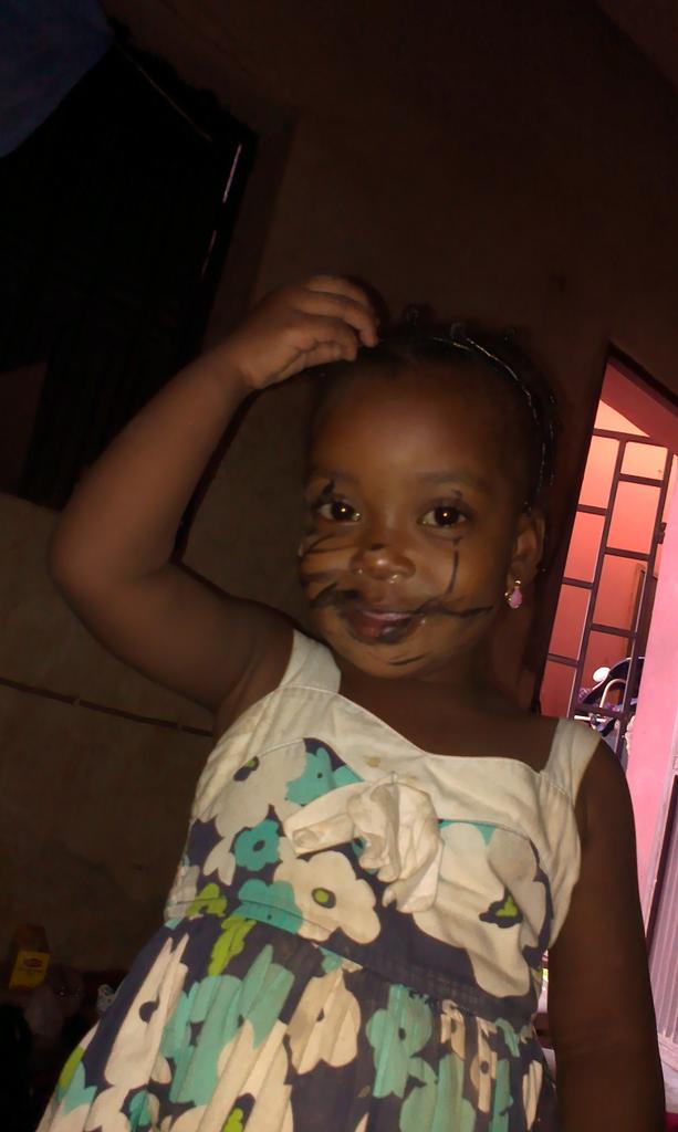 yahayasaidu22's tweet photo. That's my girl nice makeup Lols...... http://t.co/jFd66eLaWp