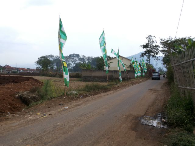 ptgoe's tweet photo. Pesona Hijau Rancaekek. Hy 500 meter dr jalan utama Rancaekek. http://t.co/2QVhyZNgGc