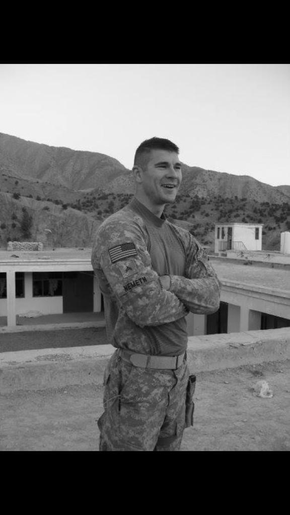 lindscouts's tweet photo. Words can't even explain how much I miss you, thank you for your service Jason #restinpeacesolider ❤️🇺🇸 http://t.co/bbTyTCQPOR