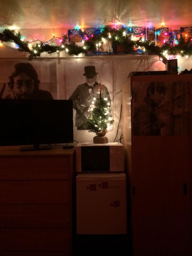 akeriotis21's tweet photo. 🎅🎄🎆🎇 light up night in the 303! #tistheseason http://t.co/qUGadWTM88