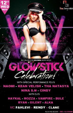 Mbesar06's tweet photo. #GLOWSTICK At NewBragaClub Bandung Tonight w/ Gevara b'day bash Use GL : ReTRACK. For info 51bf09b4 // 325682bf see http://t.co/C08cBGZ3fC