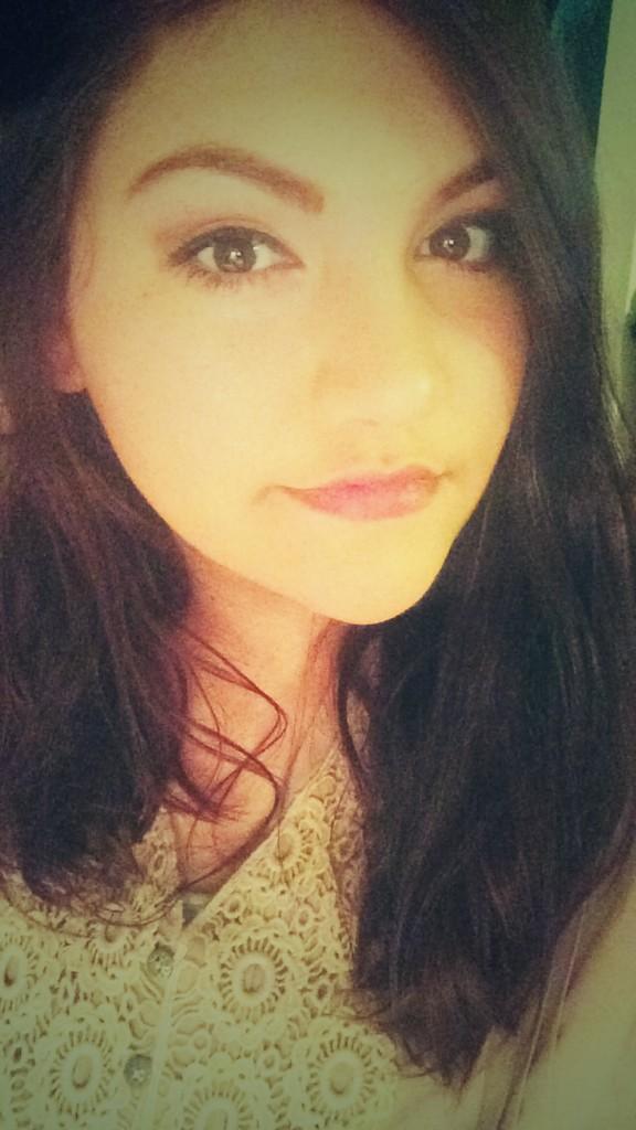 TheMormonBelle's tweet photo. this is obv my selfie taking shirt http://t.co/4yEccqPt7N