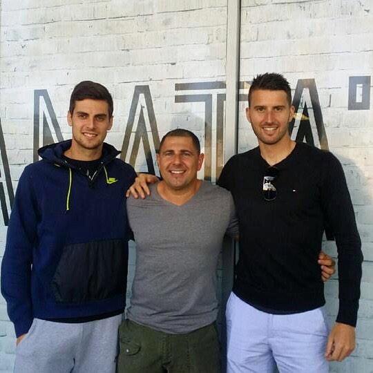 Enjoying the day off at Grenata's Pemulwuy with owner Gino and Tomi Juric 🔴⚫️👌👊