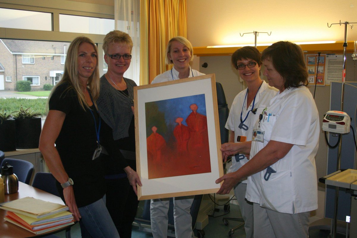 Refaja's tweet image. Onze chemokamer kreeg van kunstschilder #FokkoKuiper een prachtig kunstwerk als dank voor zijn expositie in onze poli
