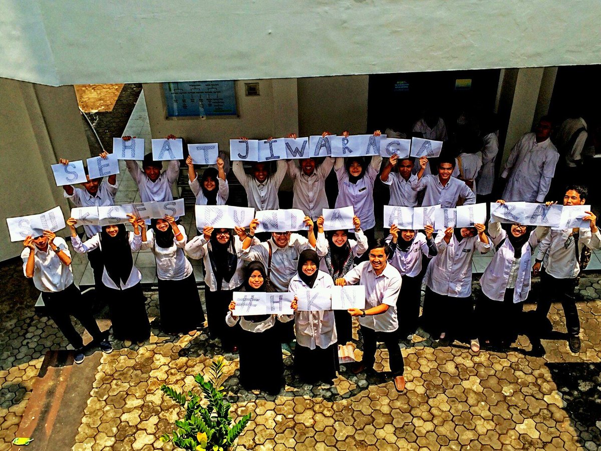 bemfkumm's tweet photo. Sehat jiwa raga,sukses dunia akhirat @NilaMoeloek @ISMKI_Indonesia #HKN http://t.co/pJngD0S4L5