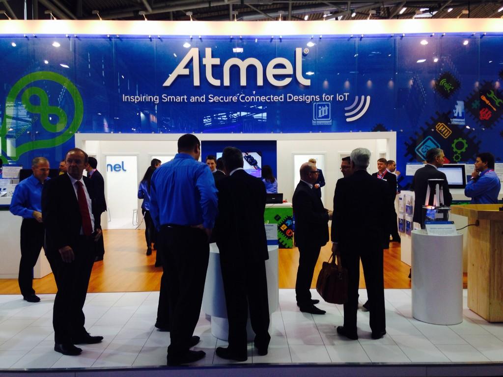 MicrochipMakes's tweet photo. And here we go, folks! #Elec14 Day 2 is officially underway! #AtmelLive http://t.co/acdkMzN5ry