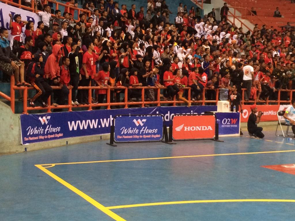Supporter SMA Techno Terapan gak kalah doong #HONDAKFL2014