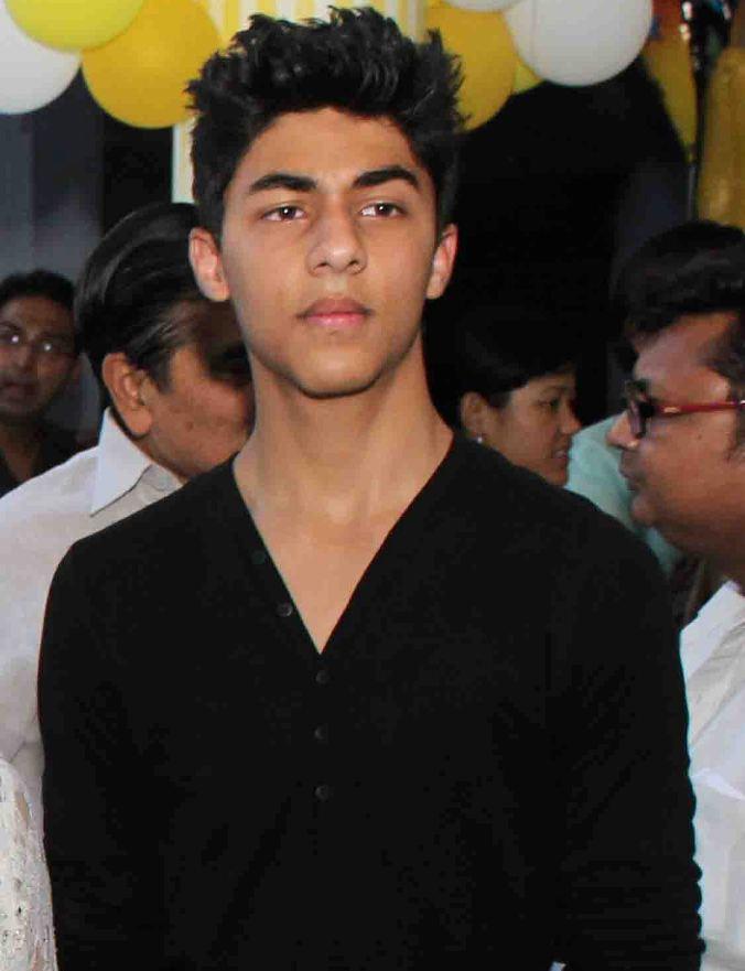Happy birthday aryan khan 
may god bless u :) 
