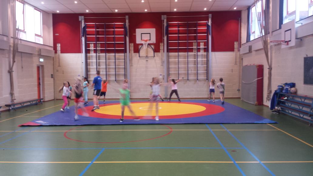 <a href="/030SSU/">SSU</a>  Vandaag <a href="/MickeyvdWal/">Mickey van der wal</a>  en <a href="/timhensen/">Tim Hensen</a>  kennismaking lessen bij Maaspleinschool utrecht