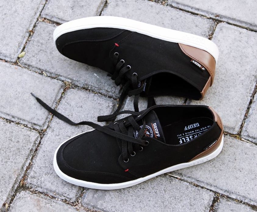 EHshopYK's tweet photo. @GEOFF_Max  AUTHENTIC Black Brown 
IDR 250K Info: 0877-3907-6005
 #EHYK #ELECTROHELLYK #GEOFFMAX http://t.co/4ApAQHaqGo