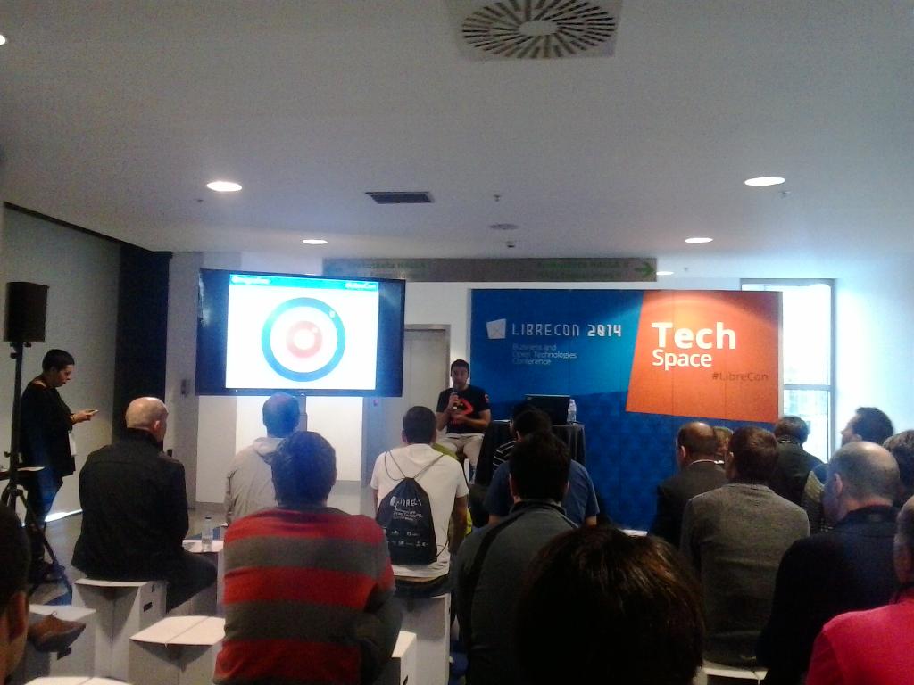 basajaun_1984's tweet image. 2a jornada #Librecon2014 . Ahora charla sobre gestion de sistemas con @migasfree @librecon