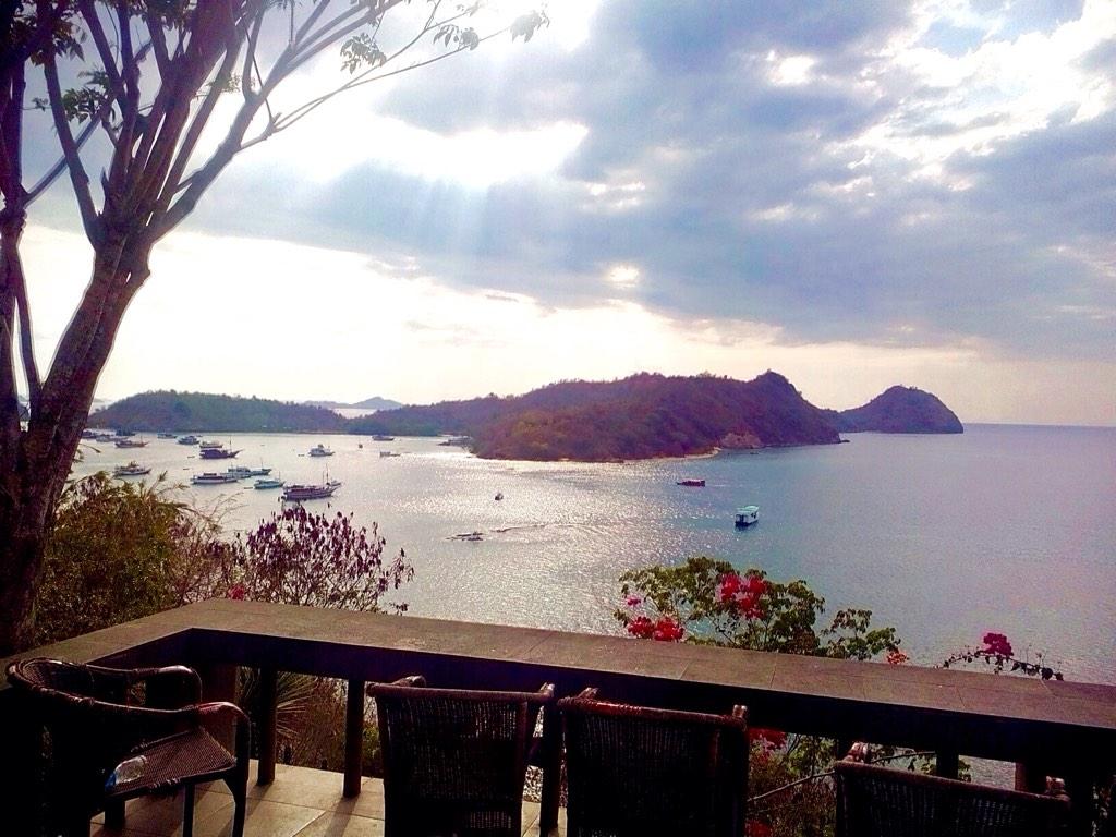 SuboFamily's tweet photo. Ga salah namanya Paradise #FloresTrip http://t.co/HpU2BDNr7u