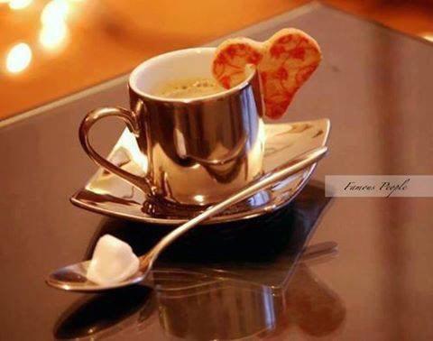 gianninastar14's tweet photo. Ma 15 minuti per un caffe' con La Gianni, come regalo di Natale,me li concede,Direttore mio? @sonolucadini #VanityDay http://t.co/870GwkKc2v