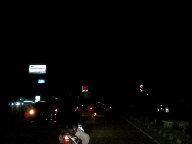 bhimababer's tweet photo. Busett sepi amat itu, amat aja ngk kesepian -___- "@infoJATIASIH: Komsen sepimyaaaaa ..... http://t.co/31Fx08pZor"