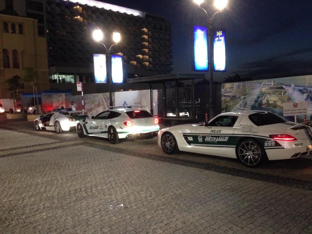 alo_oficial's tweet photo. Este se considera un trabajo "con salida" supongo...! #cosasQueMolan 

#dreamCarsForWork http://t.co/ZywBWUwwV6