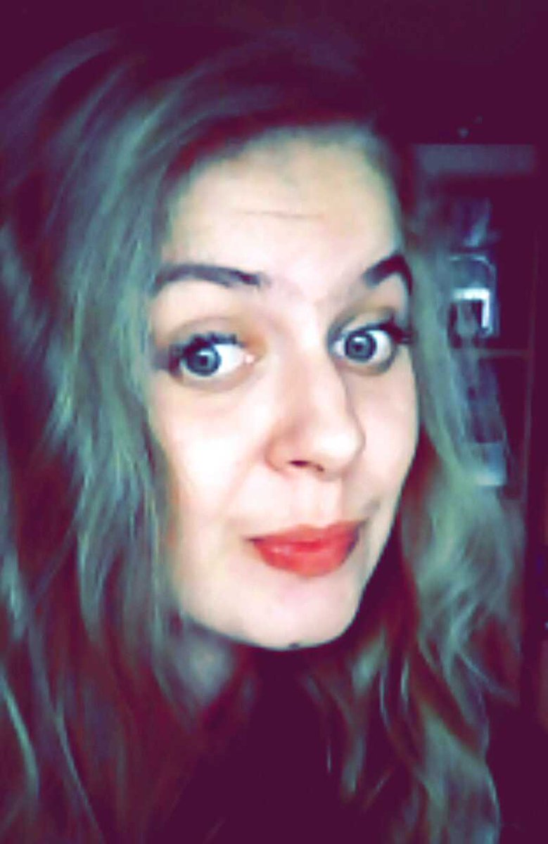 MonikaStopyra's tweet photo. No i w końcu od pewnego słońca wschodu. Uśmiechasz się i mówisz: Don't worry be happy i do przodu. ;* http://t.co/0eaCneYoKJ