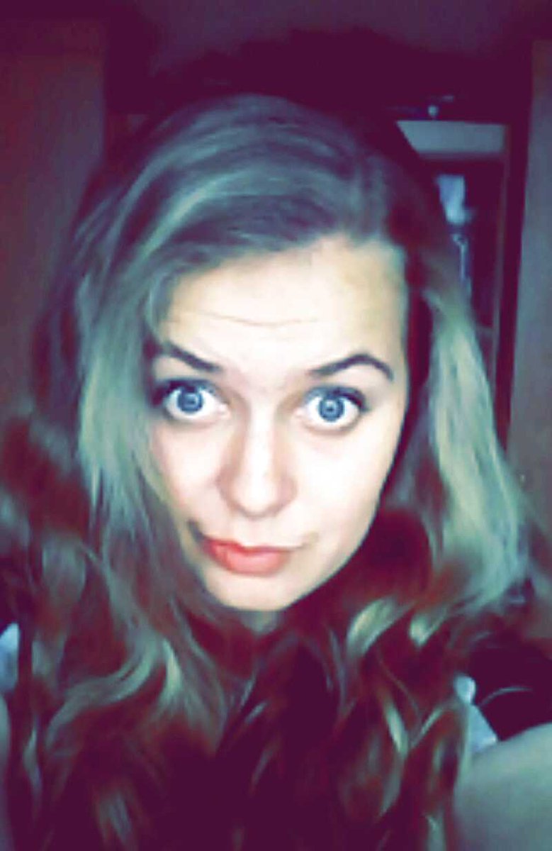 MonikaStopyra's tweet photo. No i w końcu od pewnego słońca wschodu. Uśmiechasz się i mówisz: Don't worry be happy i do przodu. ;* http://t.co/0eaCneYoKJ
