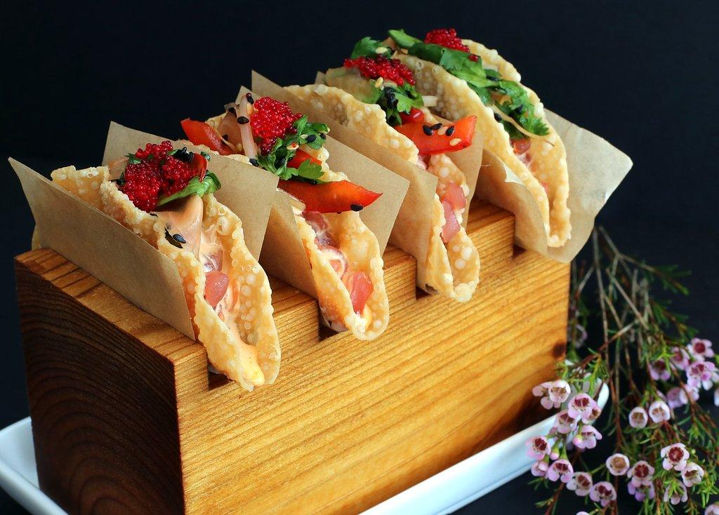 BistroJoes's tweet photo. Share the LOVE. (or don't)
Light lunchin' with Chef's Signature Tacushi. http://t.co/HufvJt5ItV