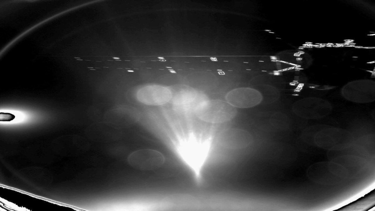 SkyNews's tweet photo. Here's the first 'postcard' of @ESA_Rosetta from @Philae2014 as it prepares to land on a comet #CometLanding http://t.co/1UexG2e2dU