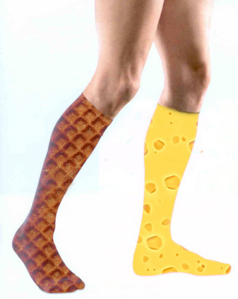 BiblebeltBazen's tweet photo. Zwartekousenkerk schaft zwarte kousen af. Vanaf zondag alleen nog stroopwafel- en kaaskousen welkom in de kerk.. http://t.co/9uOYArTg5F
