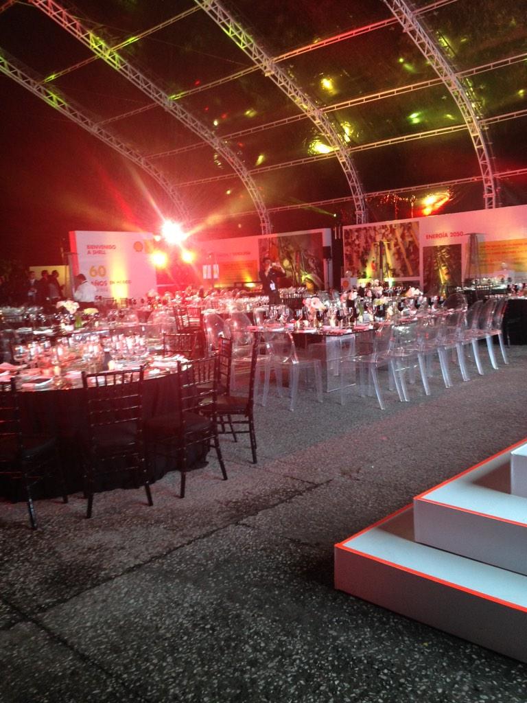 sp_catering's tweet photo. Cena Aniversario Shell #spcatering #santipalacio http://t.co/jyBO1jYUYi