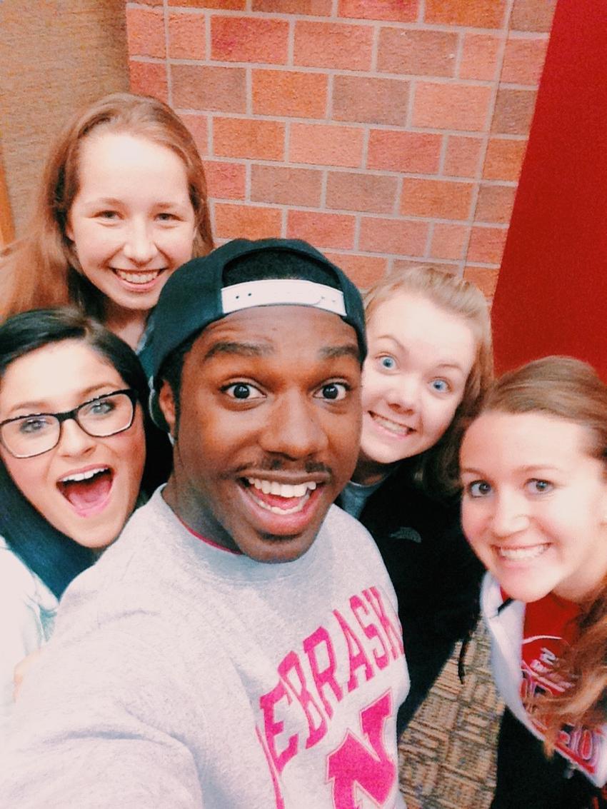 itsDeWayne's tweet photo. The Exec Team for UA wants YOU to Apply to be a University Ambassador! #JoinUA @UnlAmbassadors http://t.co/l63UiswjyK