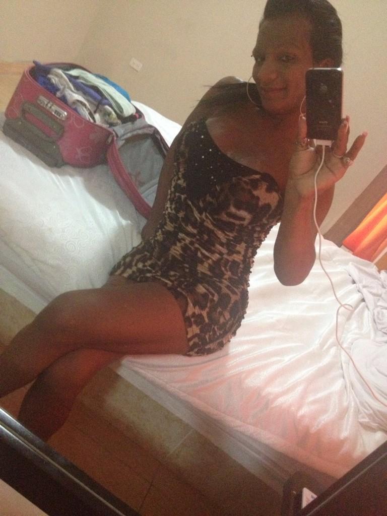 devorapolanco's tweet photo. Hola estaré por hoy en Guanare mil bs la hora mis amores http://t.co/6WNBx1uqVy