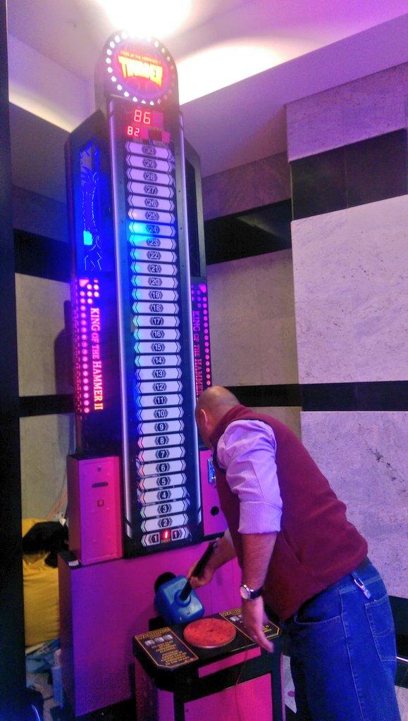 ZainJo's tweet photo. You think you can beat #Zain4GLTE Speed come give it a try #MENAICT14 @MENAICT #SMBooth http://t.co/PIqRK2qFUa