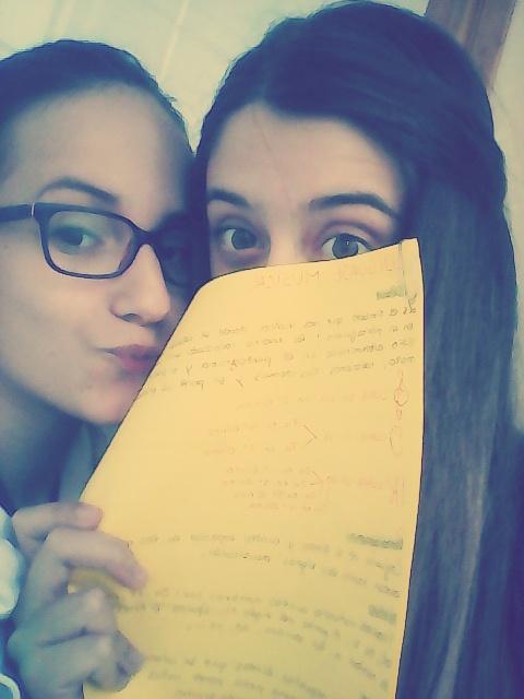 Carmenchuu3's tweet photo. Somors lasr marfiorsas peligrosas esturiandorrrr😅👻🔫🚬 http://t.co/fIxVuS4Wpp