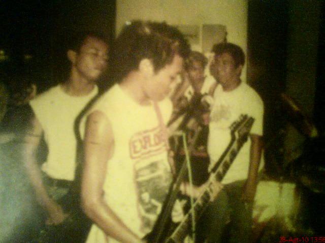 UNDERDOG dikabarkan akan main satu stage dengan <a href="/MCPR_official/">MCPR</a> dan <a href="/TendanganBadut_/">Tendangan Badut</a> di tanggal 23 november 2014.