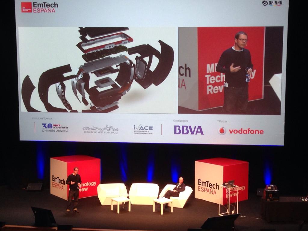 DaniAutomatiza's tweet photo. With @charleskriel the #freemium game designer @WristRocketRVA @MITemtech #emtechES #emtechspain http://t.co/T2P4z5T2x6