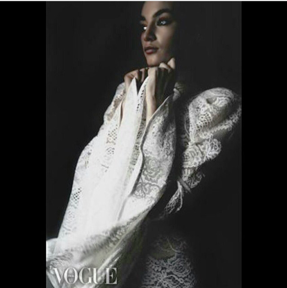 fakebakeunited's tweet photo. Well done to amazing designer @missfcouture seeing your work in #VogueItalia #ultimateglam http://t.co/DXFvxiYCXT
