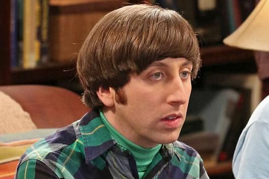 lemondefr's tweet photo. La voix de la mère de HOOWAAAAAAARRRD de #TheBigBangTheory est morte http://t.co/uwTqzbeVld sur @big_browser http://t.co/wgcKmXU7rQ
