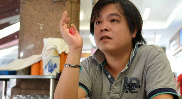 thenewpaper's tweet image. Case announces they are starting injunction proceedings against Mobile Air buff.ly/1EAGWM5 #SimLim