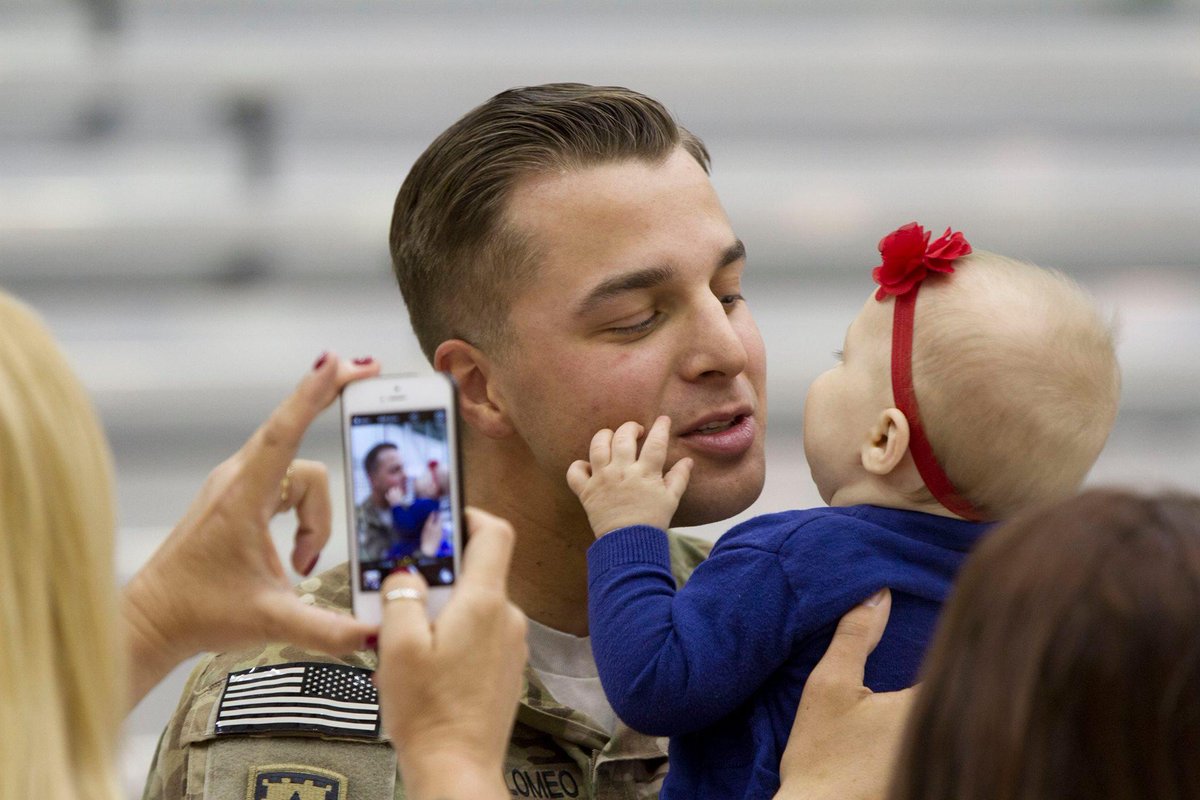 #Salute #USArmy Families during #MilitaryFamilyAppreciationMonth | | army.mil/families/ | #MilFam <a href="/USArmy/">U.S. Army</a> #R2C