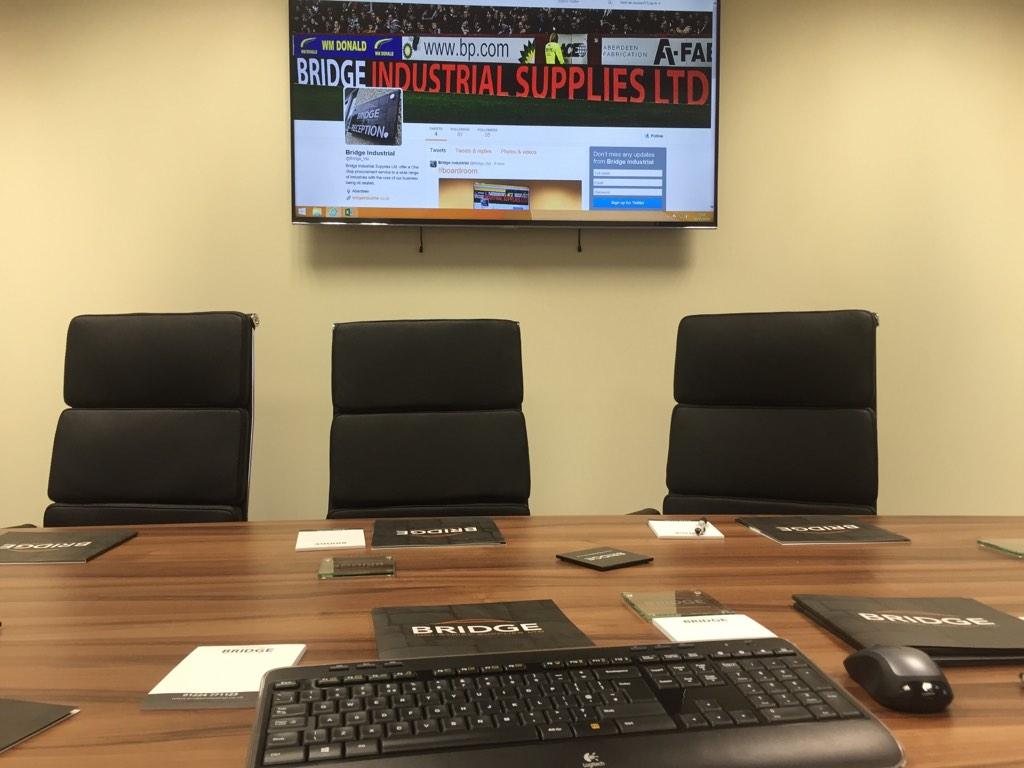 Bridge_Ind's tweet photo. #boardroom http://t.co/YrX5nfQjkM