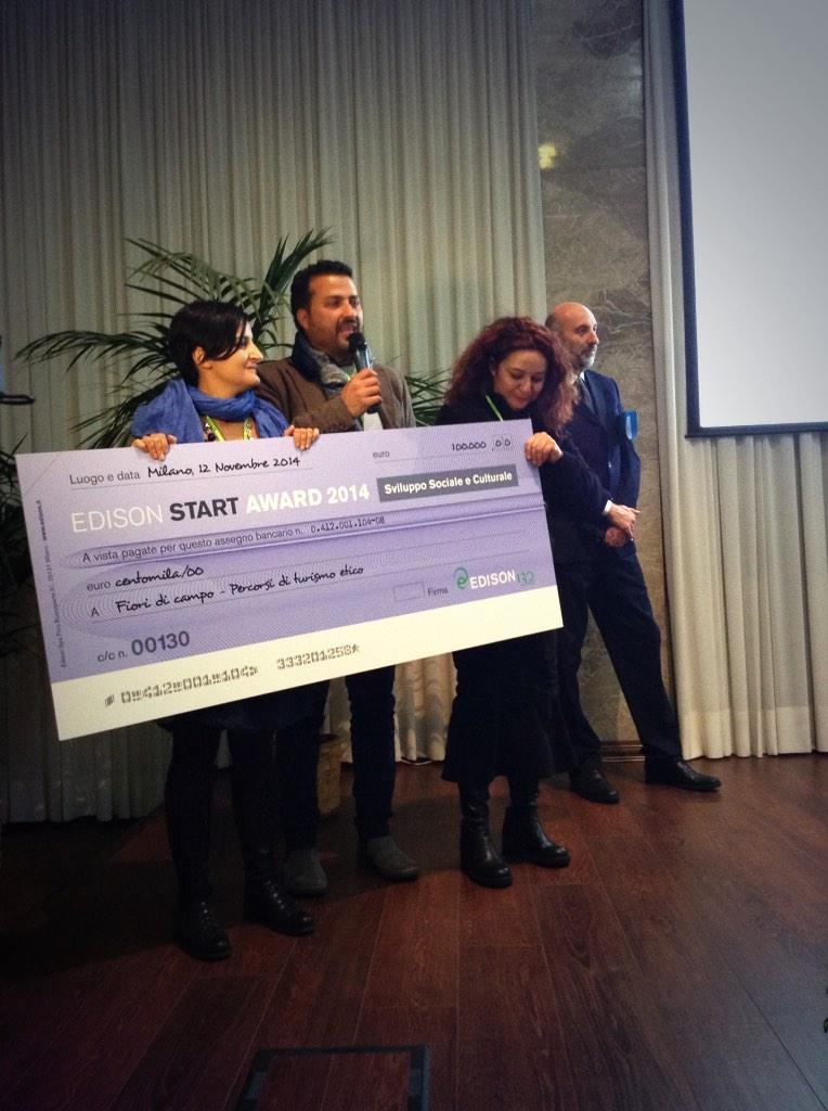 MediasetTgcom24's tweet photo. Il progetto vincitore della categoria "sviluppo sociale e culturale" è: Fiori di campo. #EdisonStart http://t.co/L8bixFrwAm