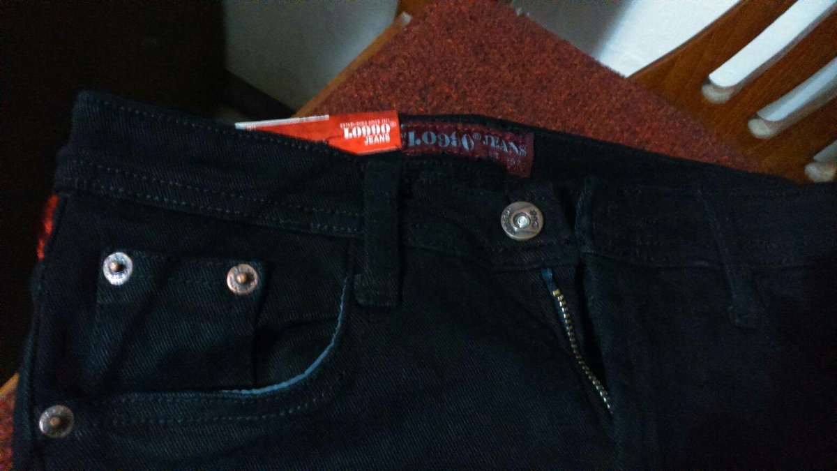 148store_'s tweet photo. Logo jeans item uk 28 only 90rb. Stok terbatas http://t.co/lxlua2yvCm