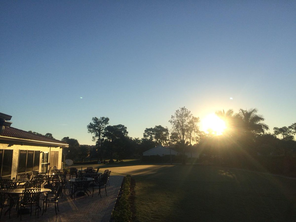 Winter sun coming up for a crisp morning.  Men's Day!!