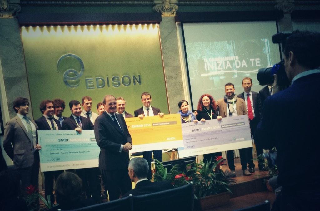 MediasetTgcom24's tweet photo. La premiazione di #EdisonStart è terminata. @EdisonNews dà appuntamento al 2015 con il premio #EdisonPulse http://t.co/OVnEgjkRd4