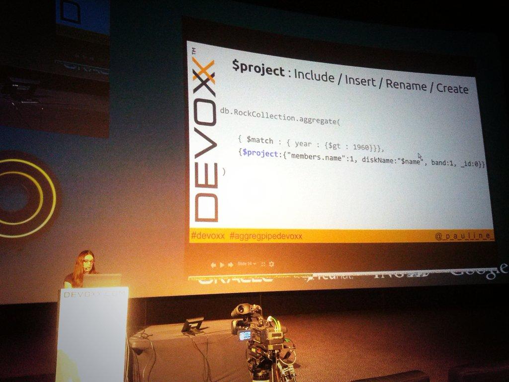 duchessfr's tweet image. @_p_a_u_l_i_n_e_ talking about #aggregationPipeline #mongodb #devoxx #dv14