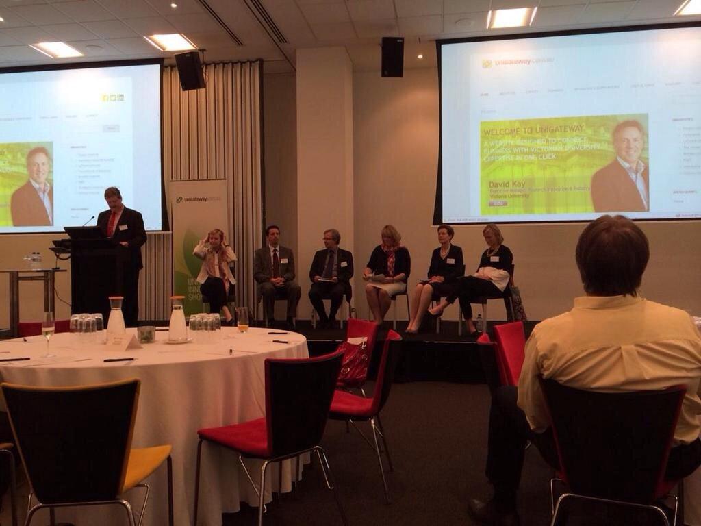 StartupShelley's tweet photo. Note the gender balance on the #UniGateway #innovation panel tonight 4:2 in favour of the ladies @WomenSciAUST http://t.co/ImhHqLS4to