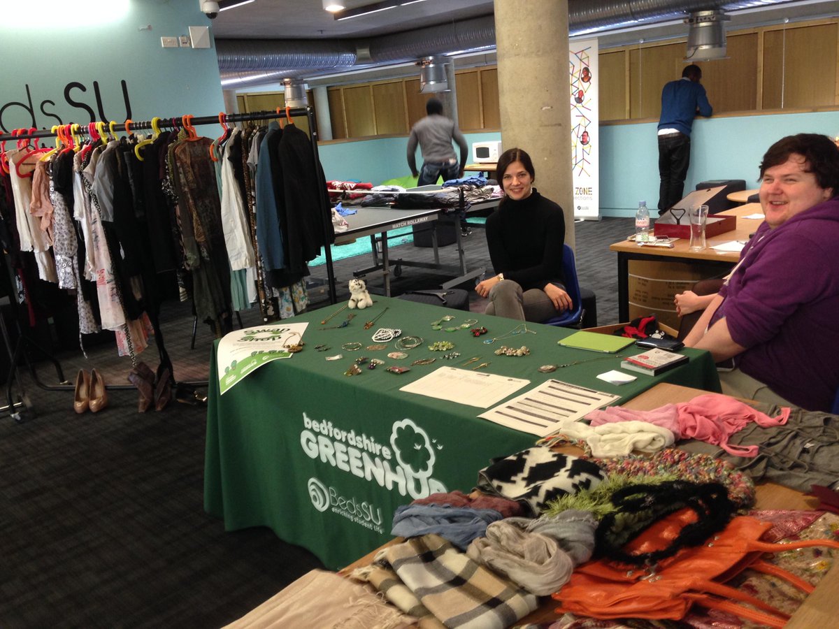 Here's the @BedsGreenHub team at the SWAP SHOP at The Lounge bring your unwanted clothes and swap them for new ones!