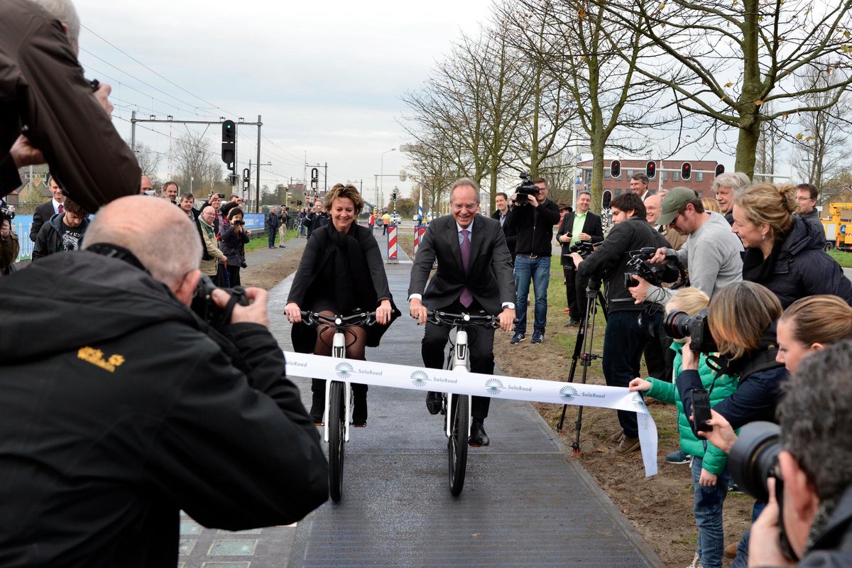 Persbericht: SolaRoad geopend door minister Kamp - eepurl.com/7-MqH