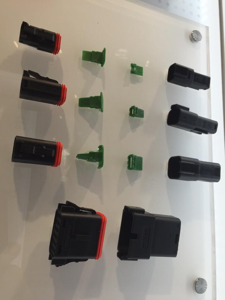 MolexConnectors's tweet photo. #Molex introduces rugged ML-XT Sealed Connection system (IP68).  Visit us at #elec2014 B4/137 http://t.co/gTvuOSxETS