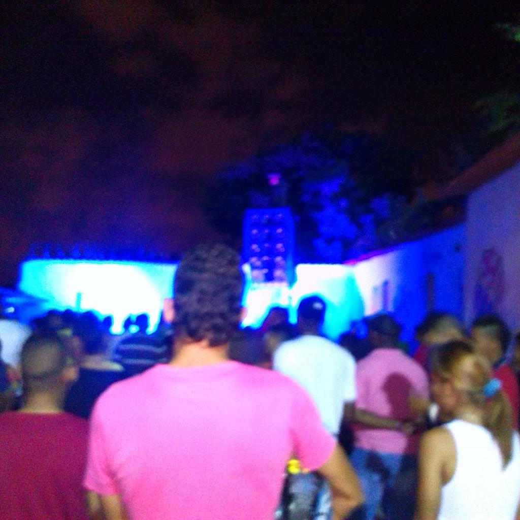 DESCSNSANDO EN CASITA