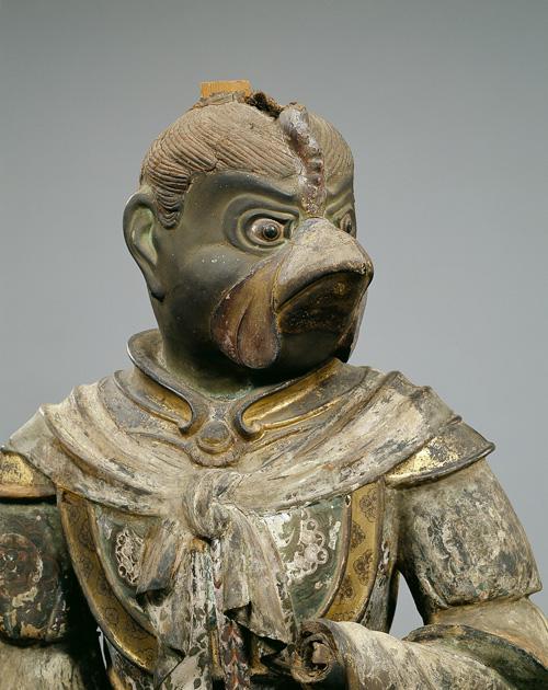 興福寺迦楼羅像：インド神話でビシュヌ神が乗る鳥・ガルダの流れを汲む