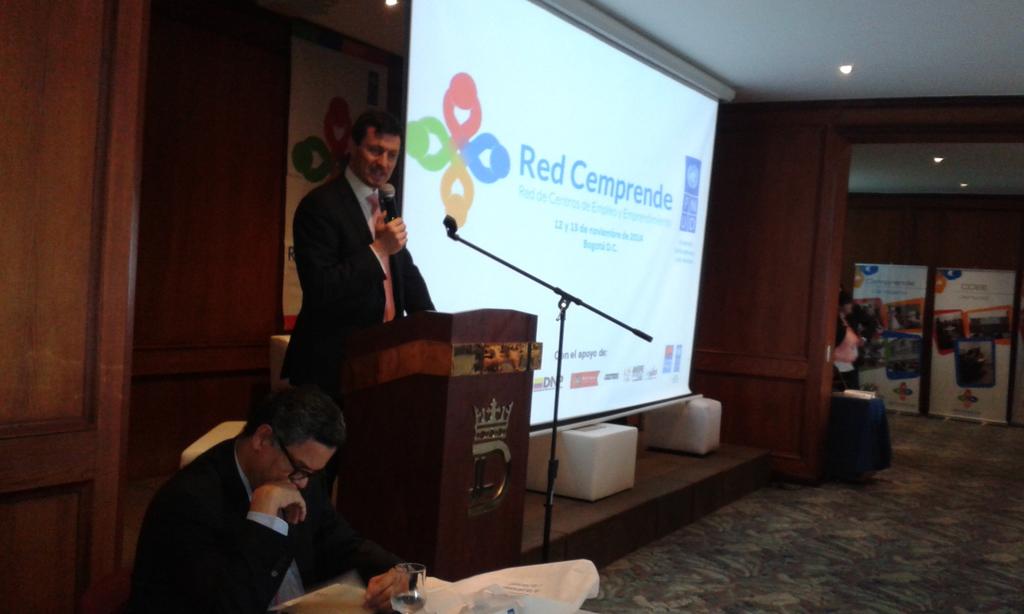 PnudColombia's tweet photo. Director del Pnud @ArnaudPeral instala encuentro de la #RedCemprende en Bogotá http://t.co/54fvalJ7fr