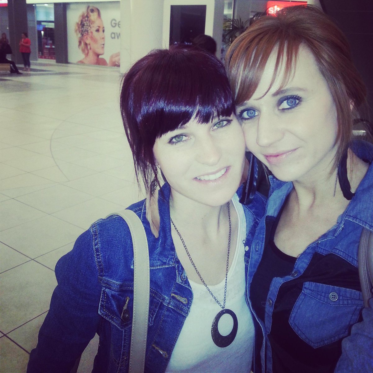 Nadia_Uys's tweet photo. #Girls_catching_up #twenty14 #MallFreaks http://t.co/PC0lidVRQX